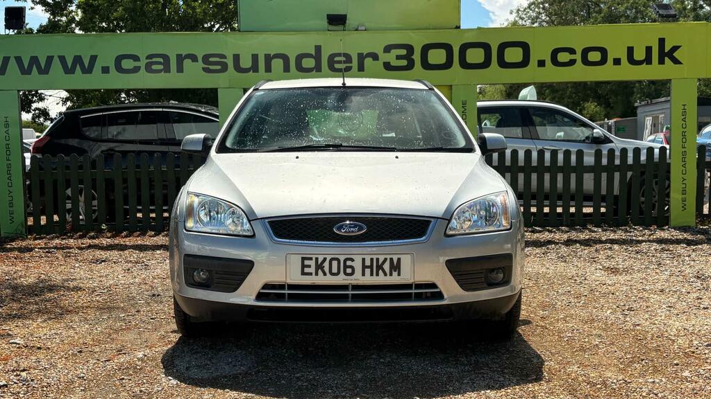 Ford Focus Zetec Climate 16V 5-Door Black #2