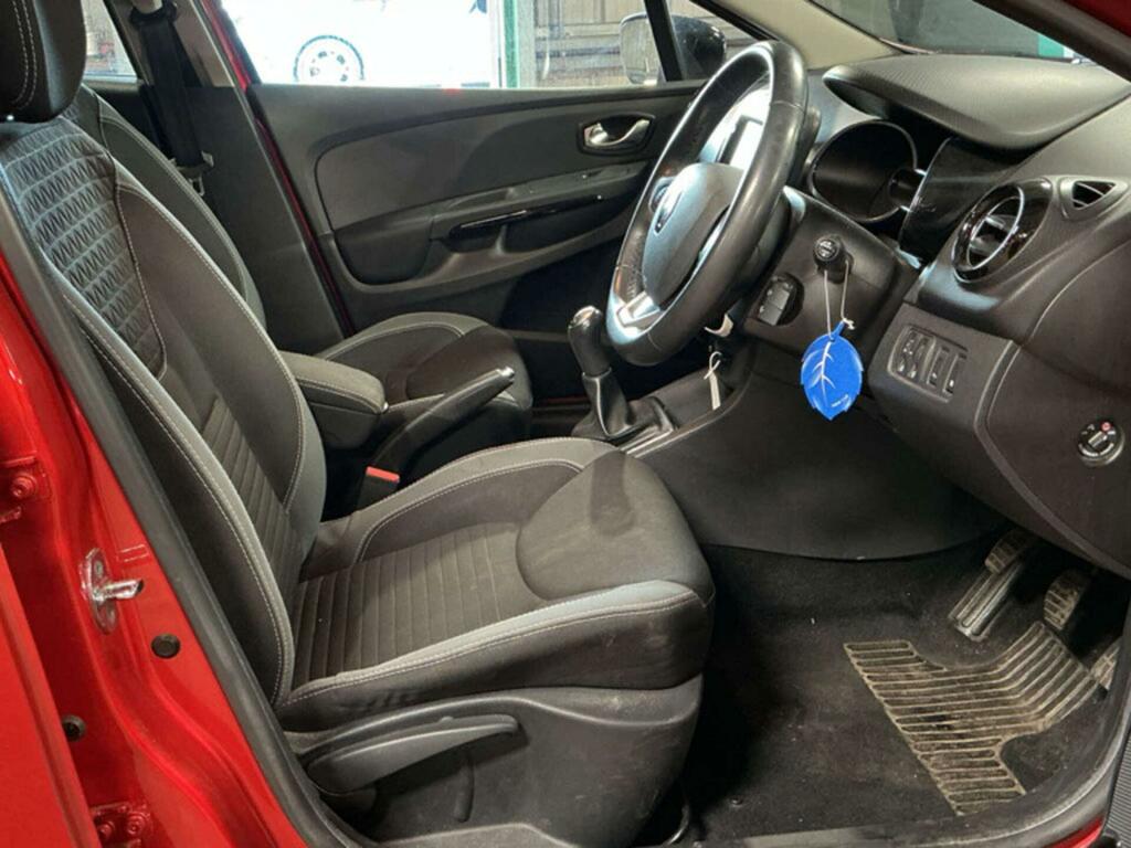 Renault Clio Dynamique S Nav Red #3