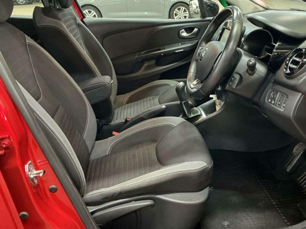 Renault Clio Dynamique S Nav Red #3