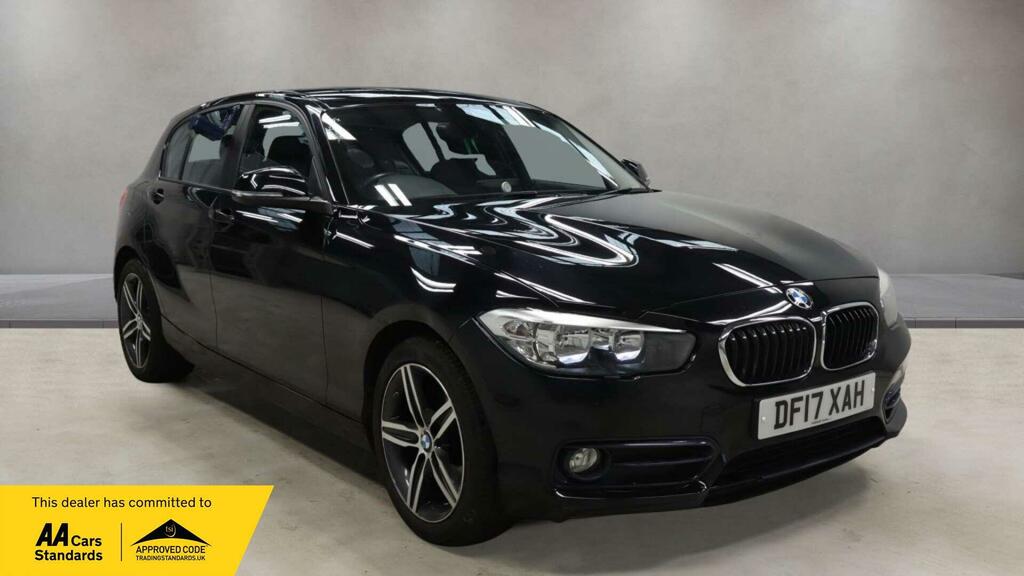 BMW 1 Series Sport Black
