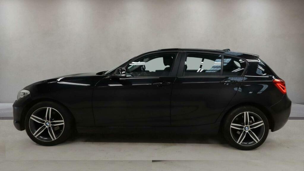 BMW 1 Series Sport White #10