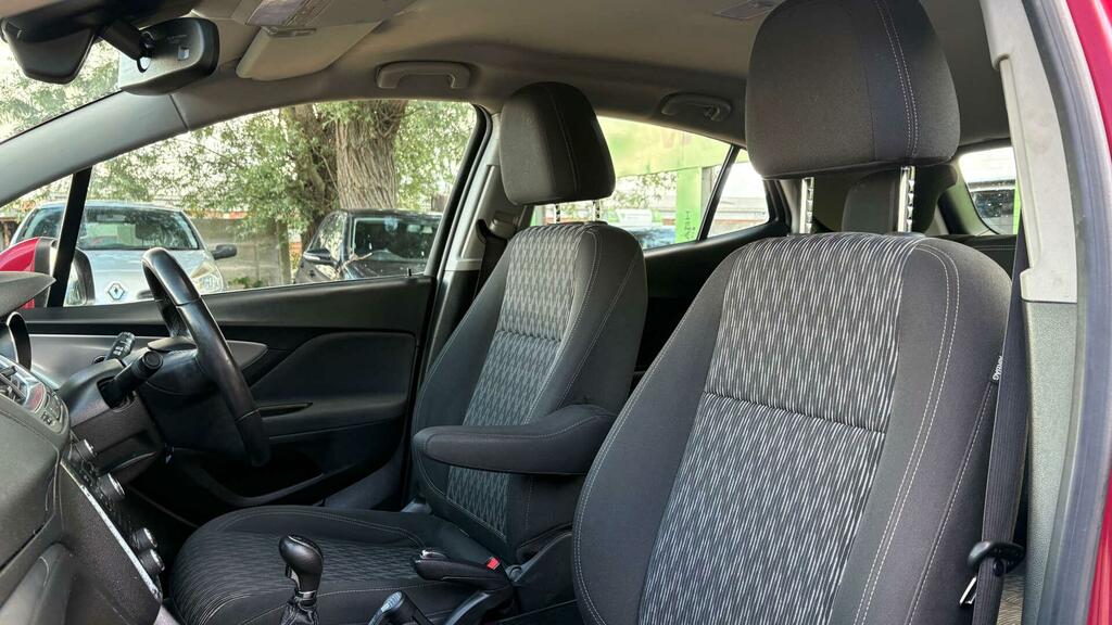 Vauxhall Mokka Hatchback White #13