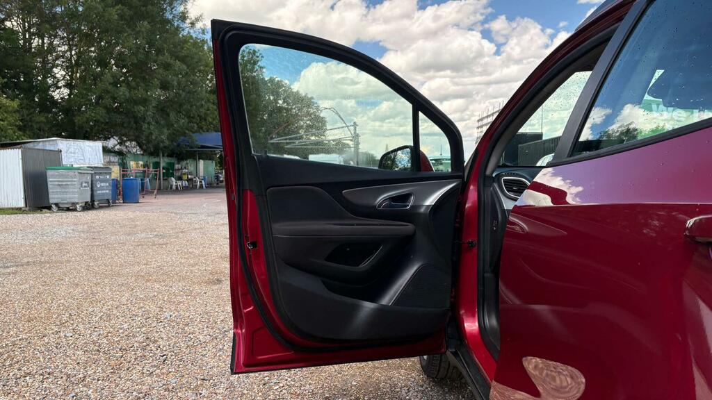 Vauxhall Mokka Hatchback White #29