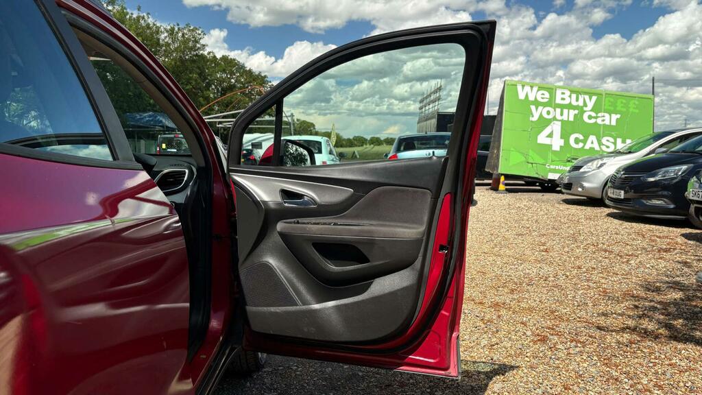 Vauxhall Mokka Hatchback White #32