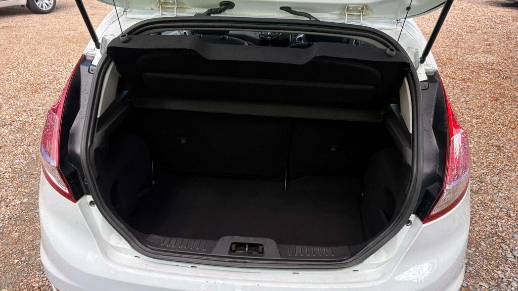 Ford Fiesta 1.2 Studio 59 Bhp Red #32