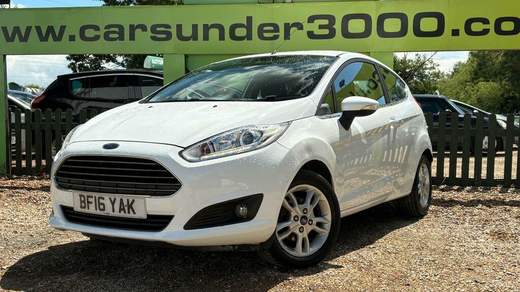 Ford Fiesta 1.2 Studio 59 Bhp Red #3