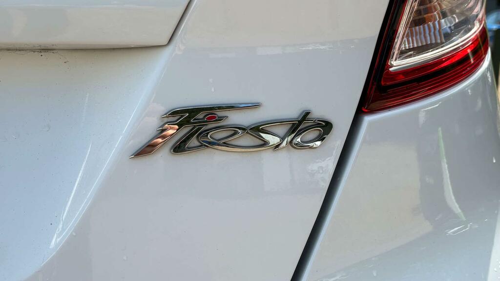Ford Fiesta 1.2 Studio 59 Bhp Red #36