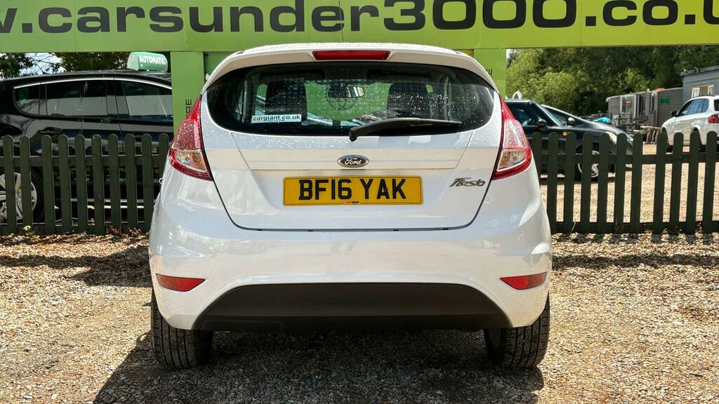 Ford Fiesta 1.2 Studio 59 Bhp Red #5