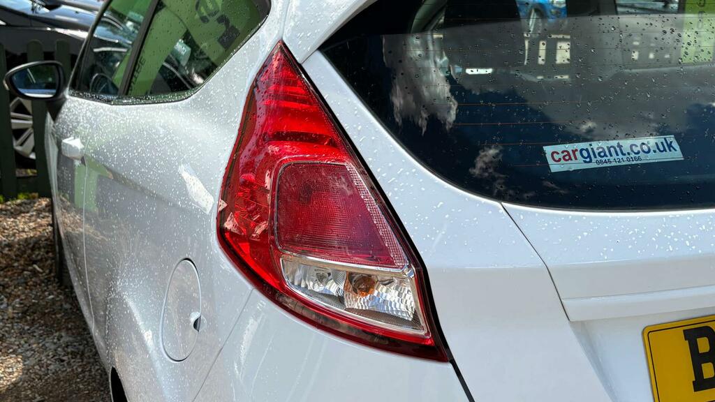 Ford Fiesta 1.2 Studio 59 Bhp Red #34