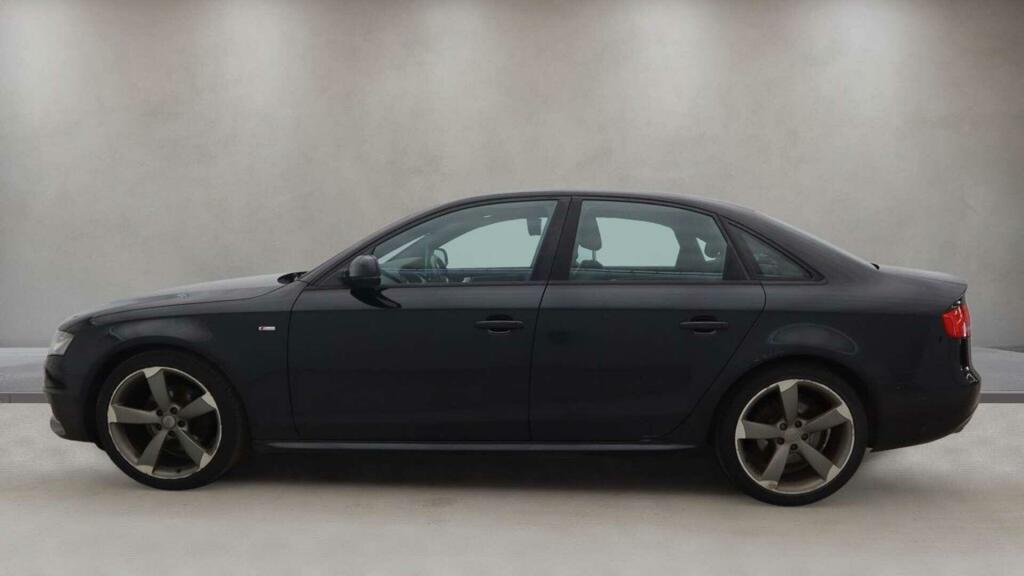 Audi A4 2.0 Tdi Black Edition Black #10