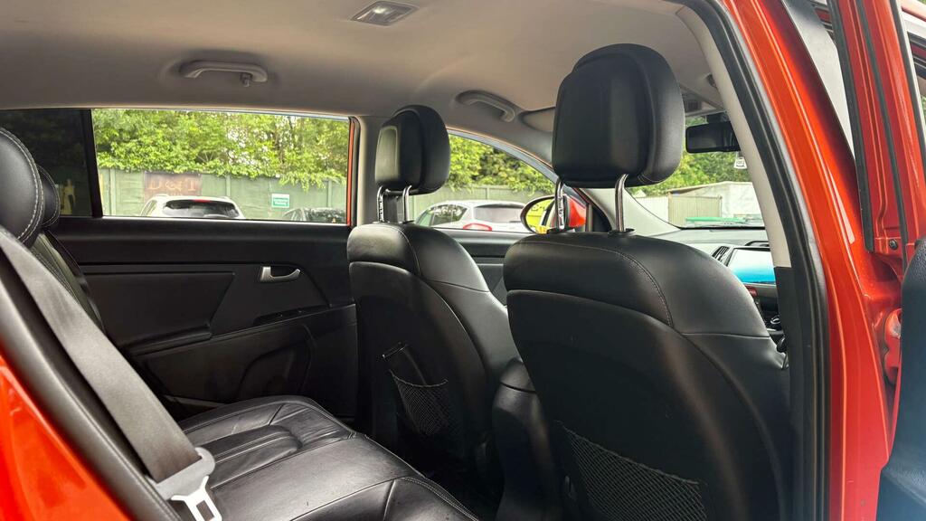 Kia Sportage  White #10