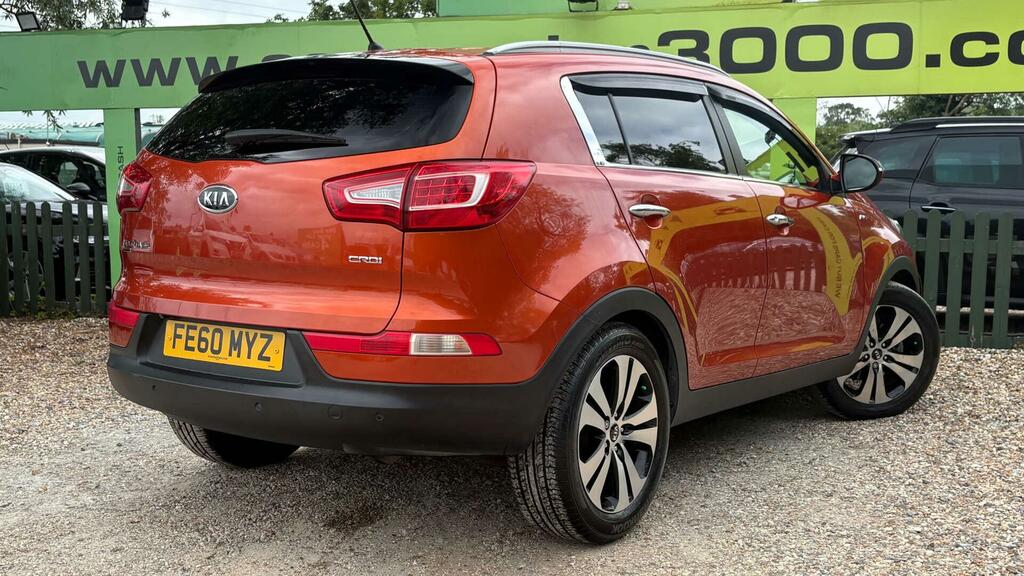 Kia Sportage  White #7