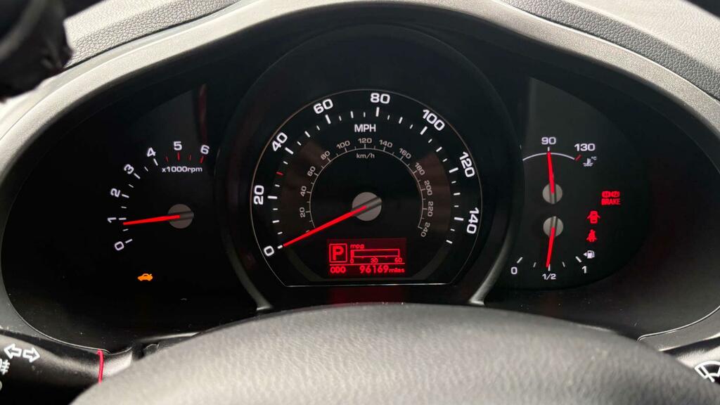 Kia Sportage  White #16