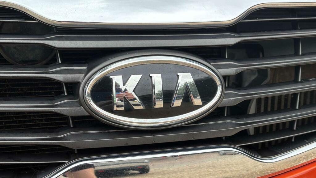 Kia Sportage  White #42