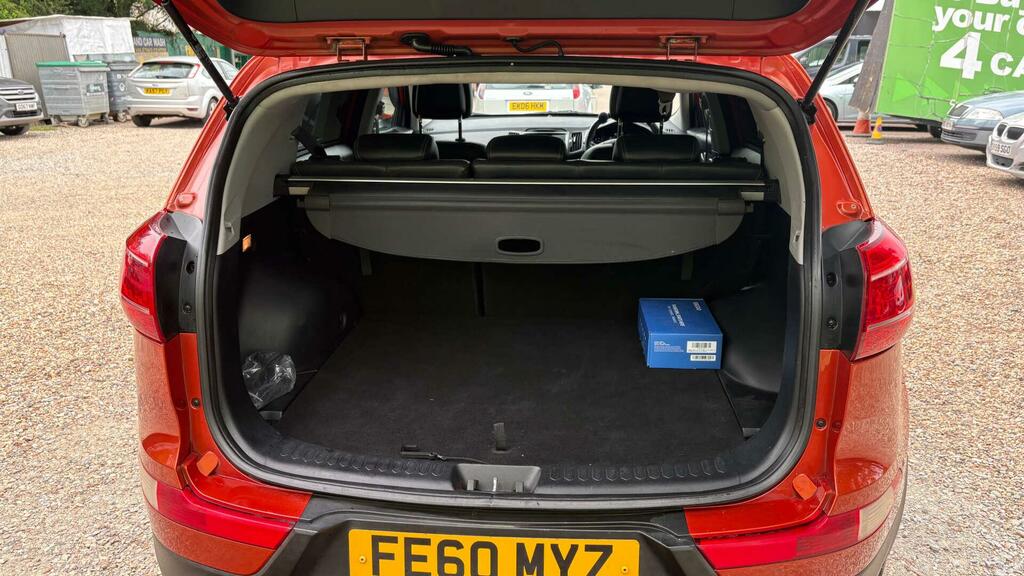 Kia Sportage  White #37