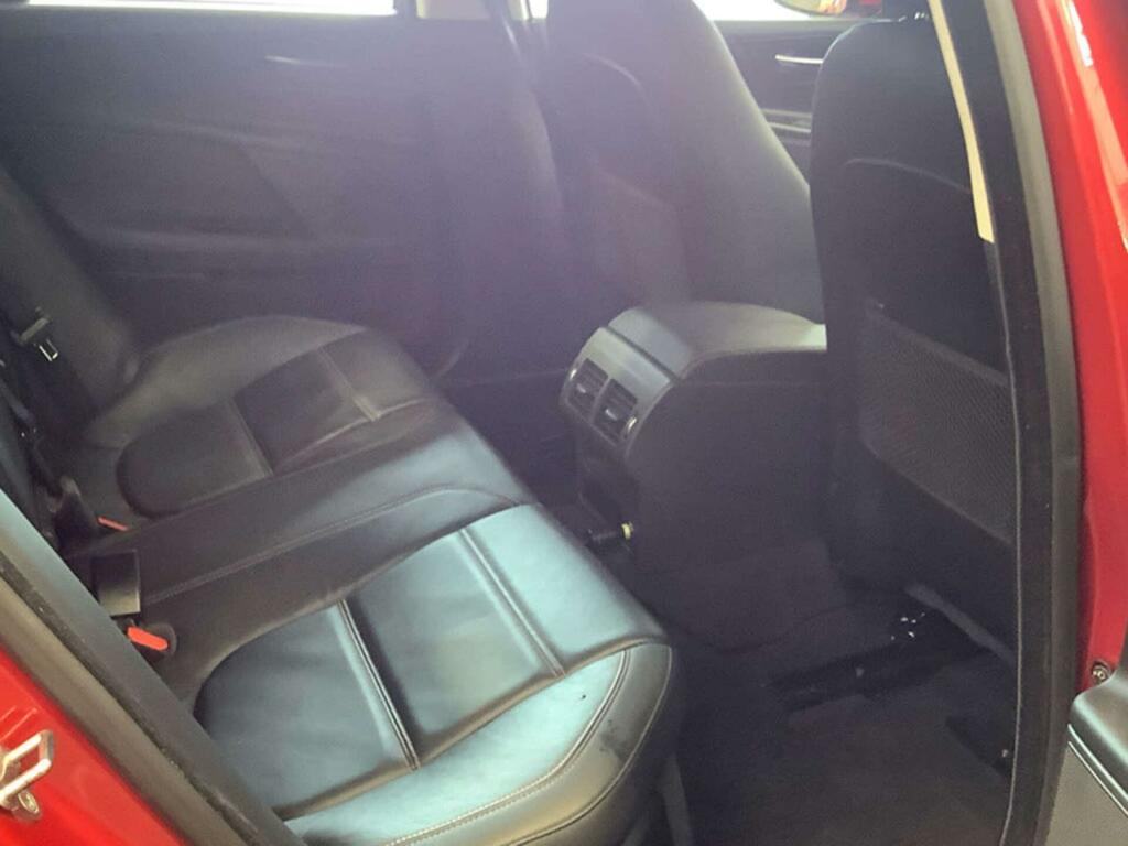 Jaguar XE Prestige Red #4