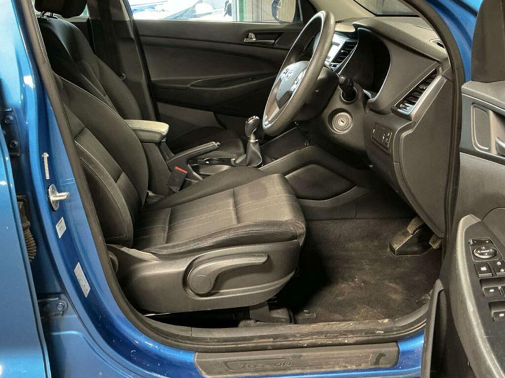 Hyundai Tucson S Blue #3