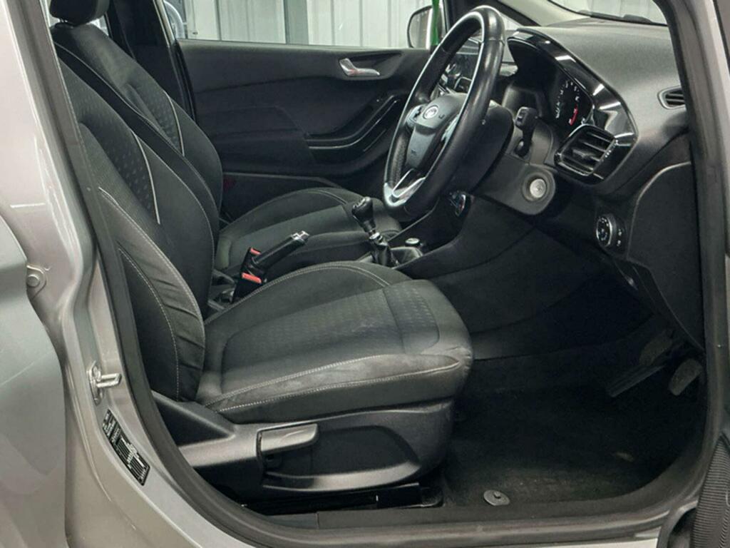 Ford Fiesta Zetec Silver #3