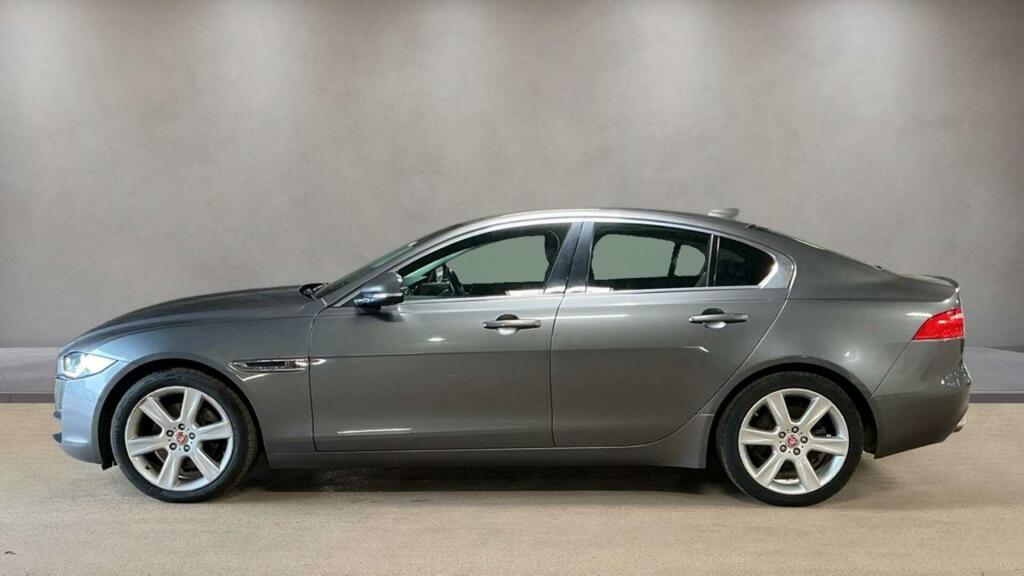 Jaguar XE 2.0 Gtdi Prestige Euro 6 Ss Red #10
