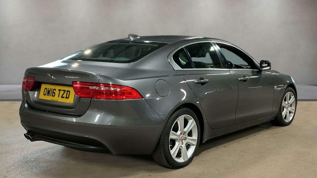 Jaguar XE 2.0 Gtdi Prestige Euro 6 Ss Red #7