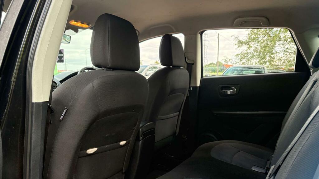 Nissan Qashqai Hatchback White #12