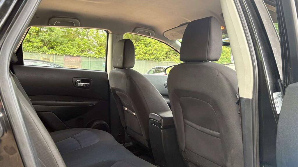 Nissan Qashqai Hatchback White #9