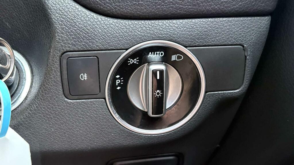 Mercedes-Benz CLA Class 2.1 Cla220 Cdi  #29
