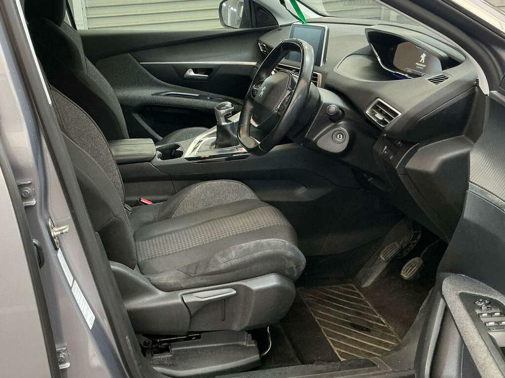 Peugeot 3008 Active Grey #3