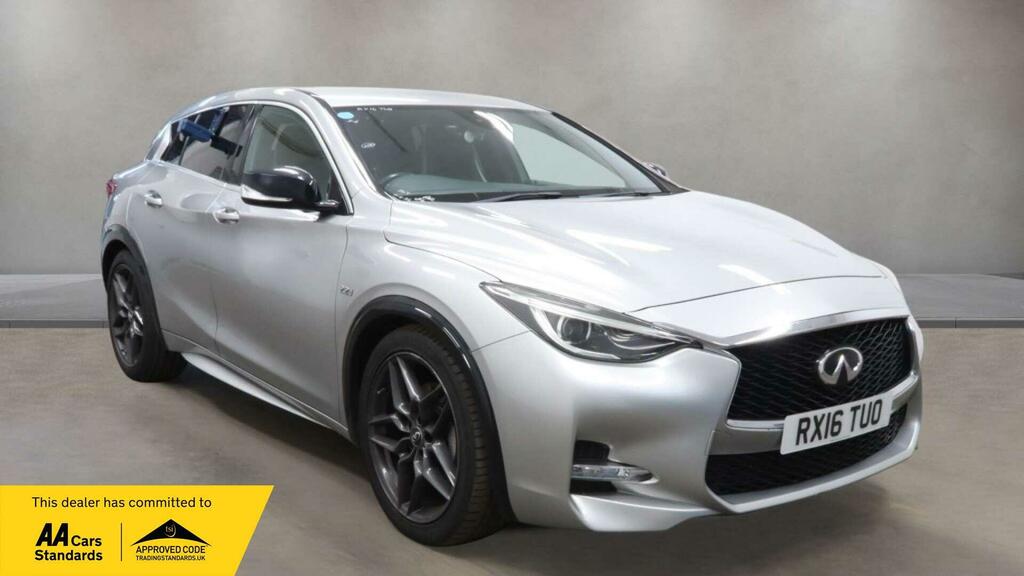 Infiniti Q30 Sport Silver