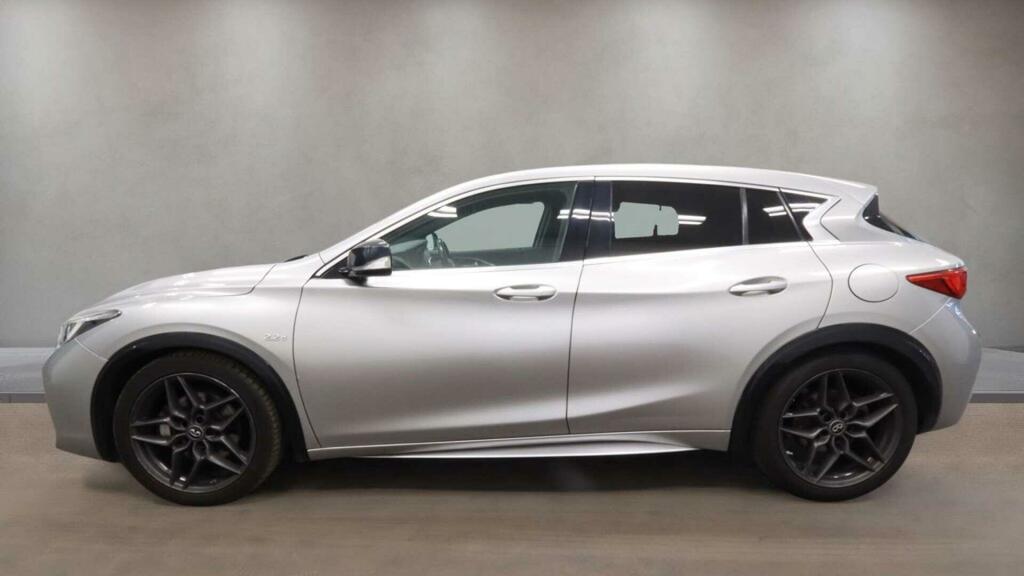 Infiniti Q30 Premium D 168 Grey #10
