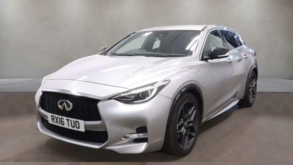 Infiniti Q30 Sport Silver #5