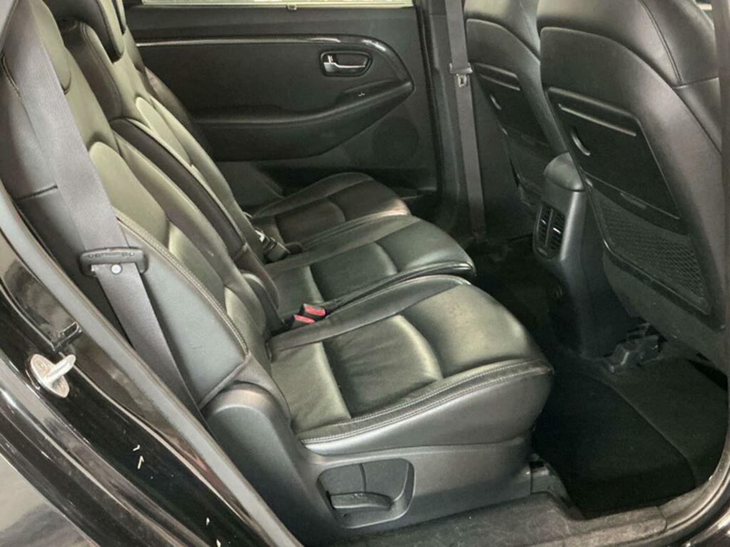 Kia Carens 4 Black #4