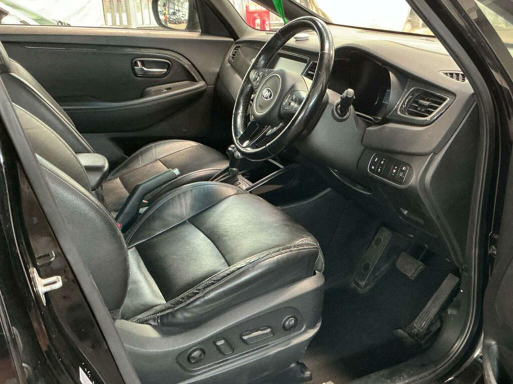 Kia Carens 4 Black #3