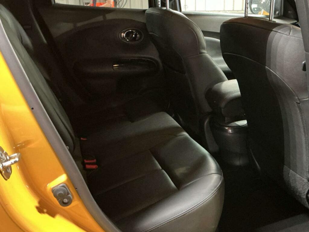 Nissan Juke Tekna Yellow #4