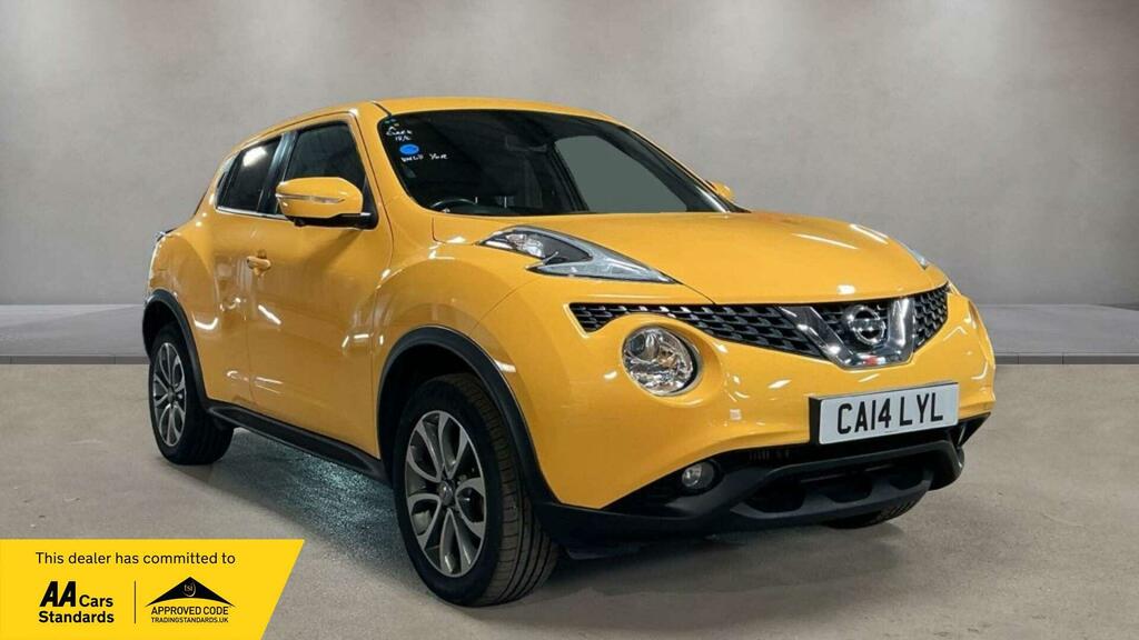Nissan Juke Tekna Yellow
