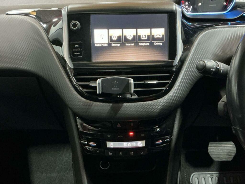 Peugeot 2008 Allure Red #2