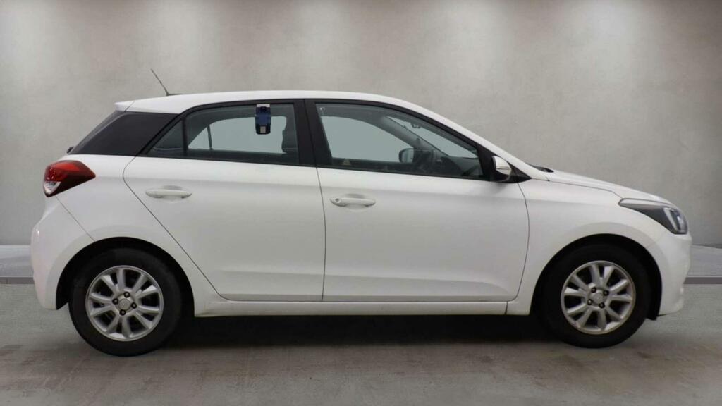 Hyundai I20 Hatchback Red #9