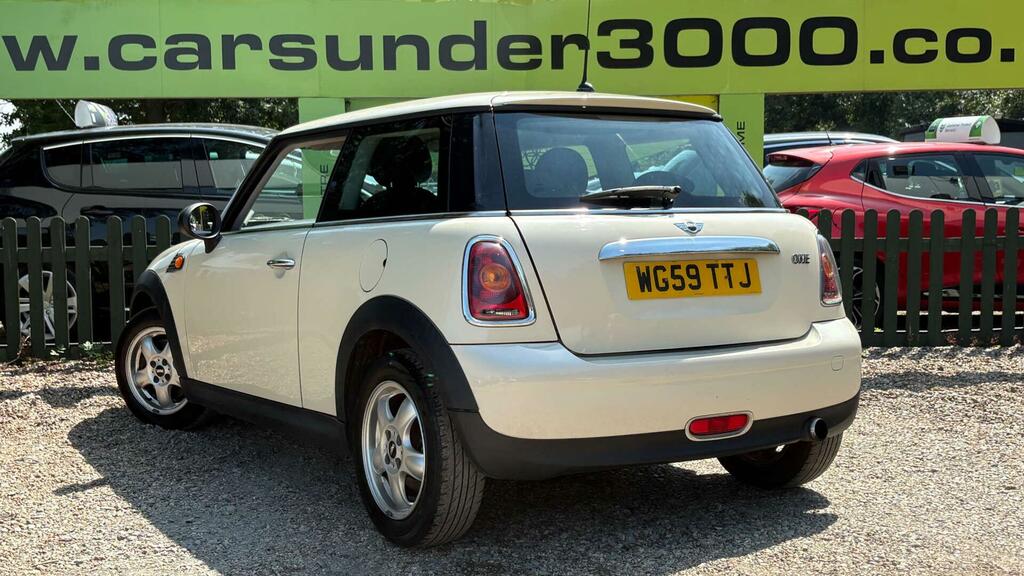Mini Hatch One White #6