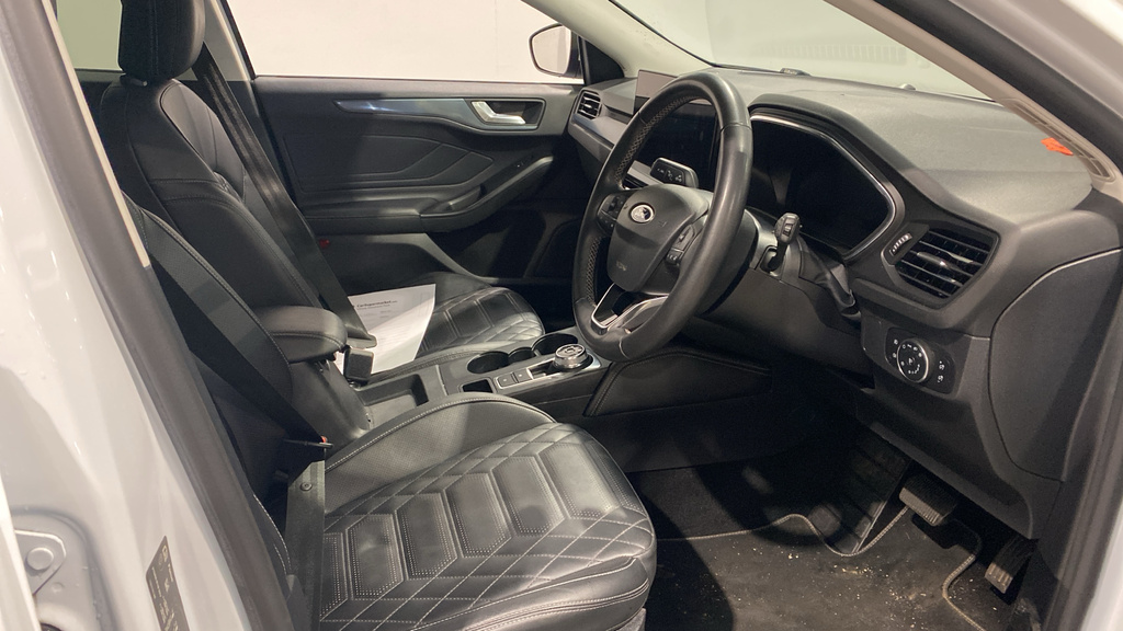 Ford Focus 1.5 Ecoblue 120 Active X Vignale Edition White #3