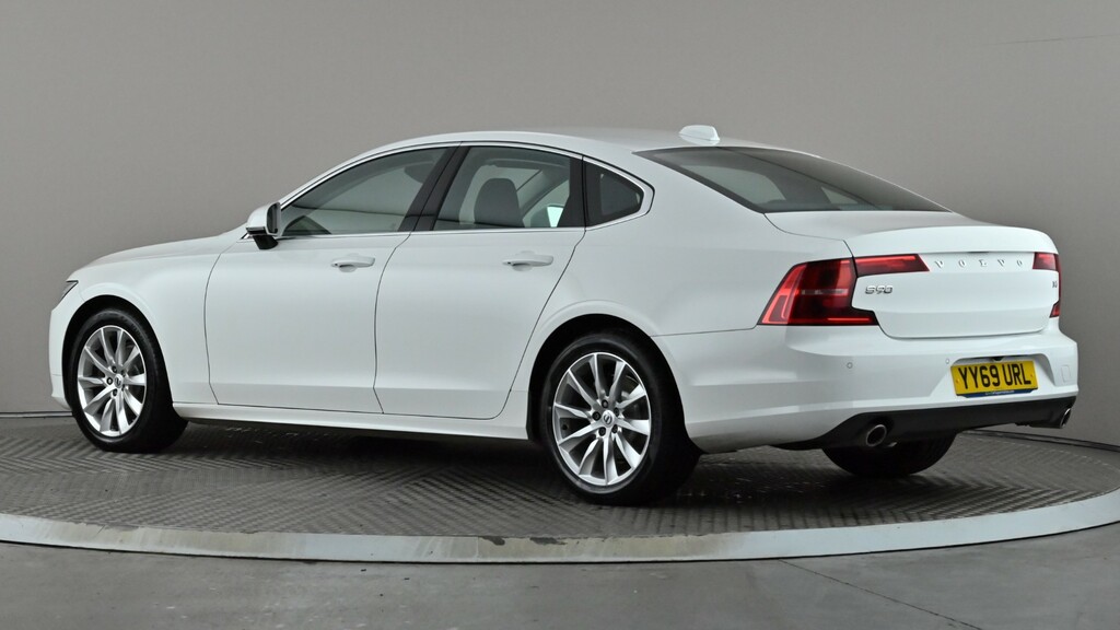 Volvo S90 2.0 T4 Momentum Plus Geartronic White #4