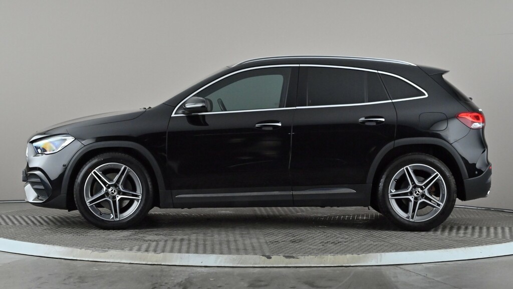 Mercedes-Benz GLA Class Gla 180 Amg Line Premium Plus LM21UXR Black #3