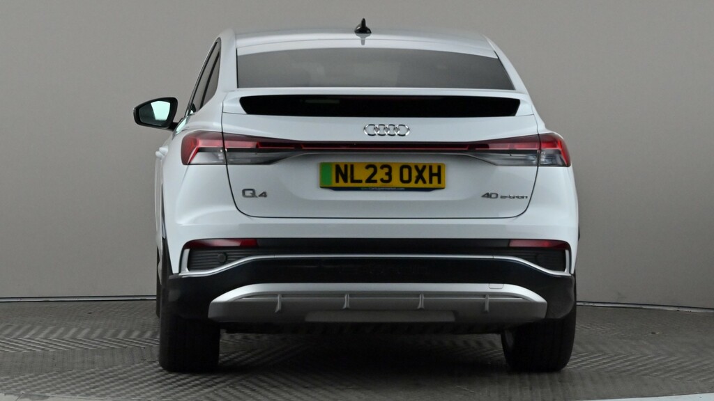 Audi Q4 E Tron 150Kw 40 82Kwh S Line NL23OXH White #5