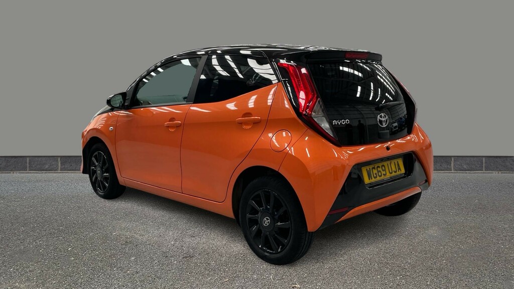 Toyota Aygo 1.0 Vvt-i X-cite 6 Tss X-shift Orange #4
