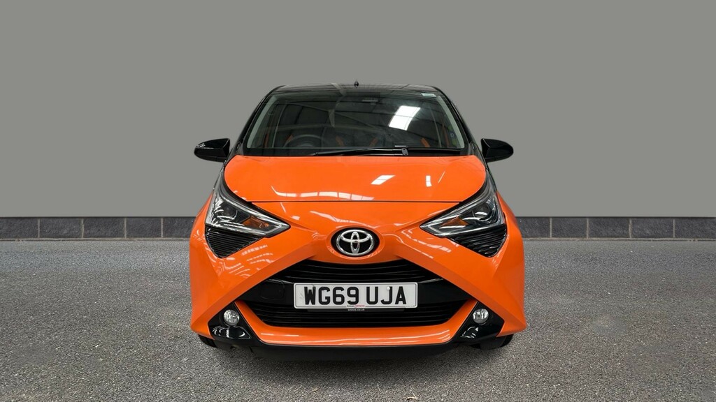 Toyota Aygo 1.0 Vvt-i X-cite 6 Tss X-shift Orange #2