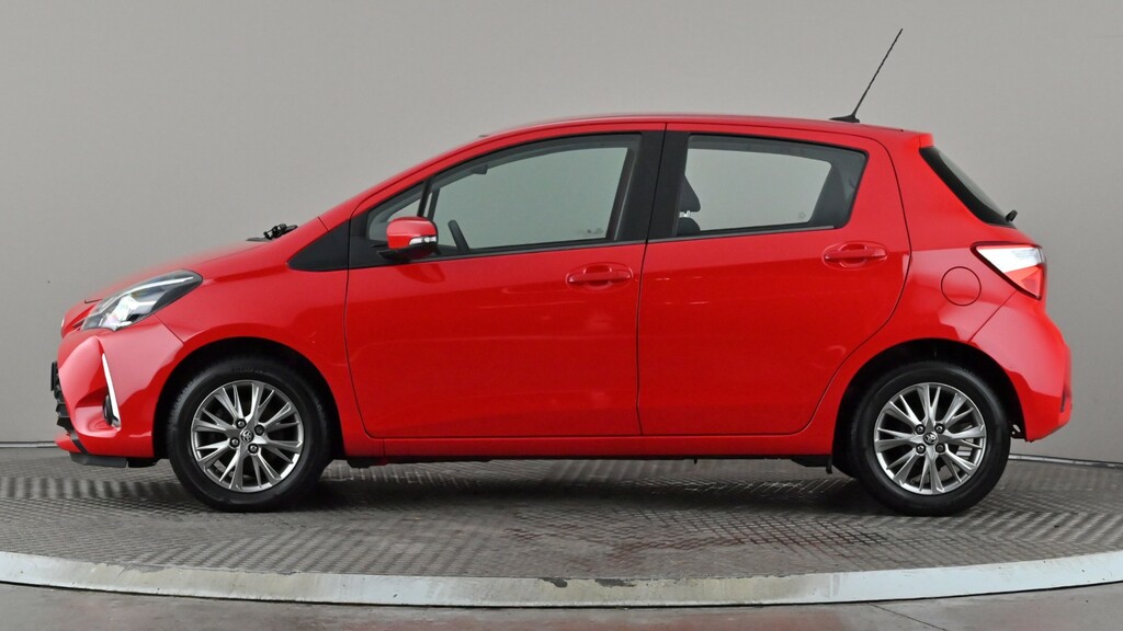 Toyota Yaris 1.5 Vvt-i Icon DU20DVB Red #3
