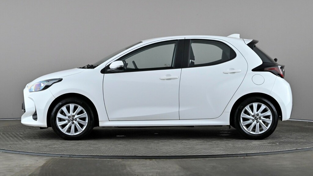 Toyota Yaris 1.5 Hybrid Icon Cvt PX22WUR White #3