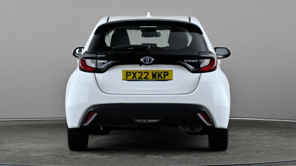 Toyota Yaris 1.5 Hybrid Icon Cvt PX22WKP White #5