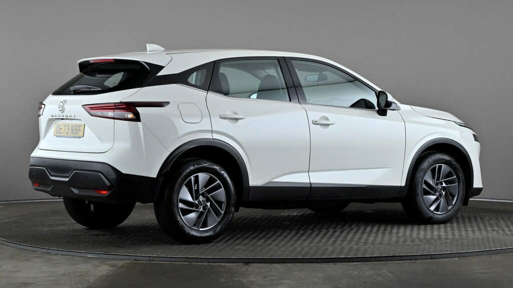 Nissan Qashqai 1.3 Dig-t Mh 158 Acenta Premium Xtronic DL73NGF White #6