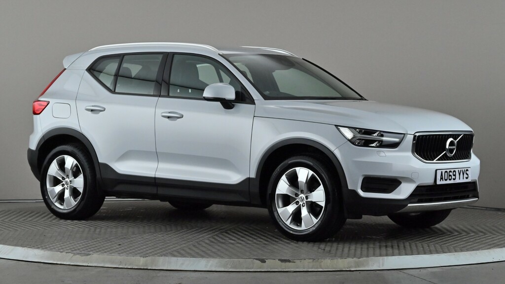 Volvo XC40 2.0 T4 Momentum Geartronic Silver