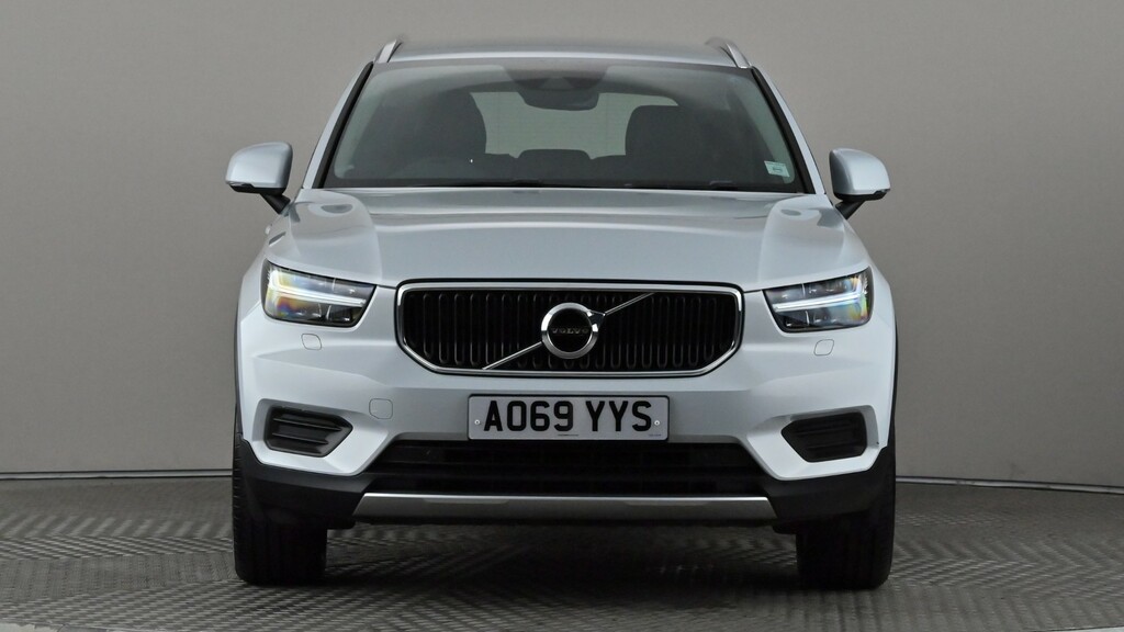 Volvo XC40 2.0 T4 Momentum Geartronic AO69YYS Silver #2